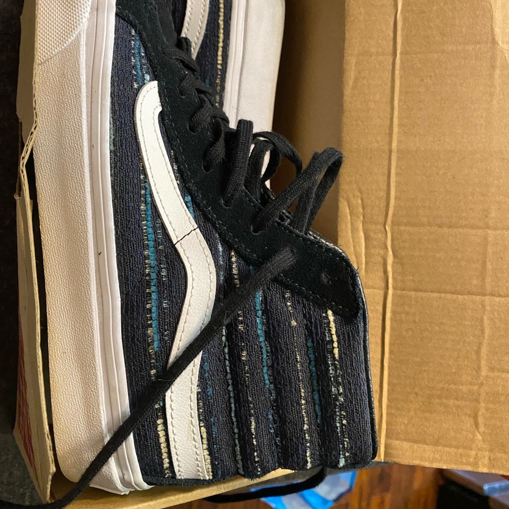 Vans high tops only worn around 2-3 times